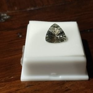 🎉⬇️NIB 12mm x 12mm 3.4 CT Trillion Treated Prasiolite